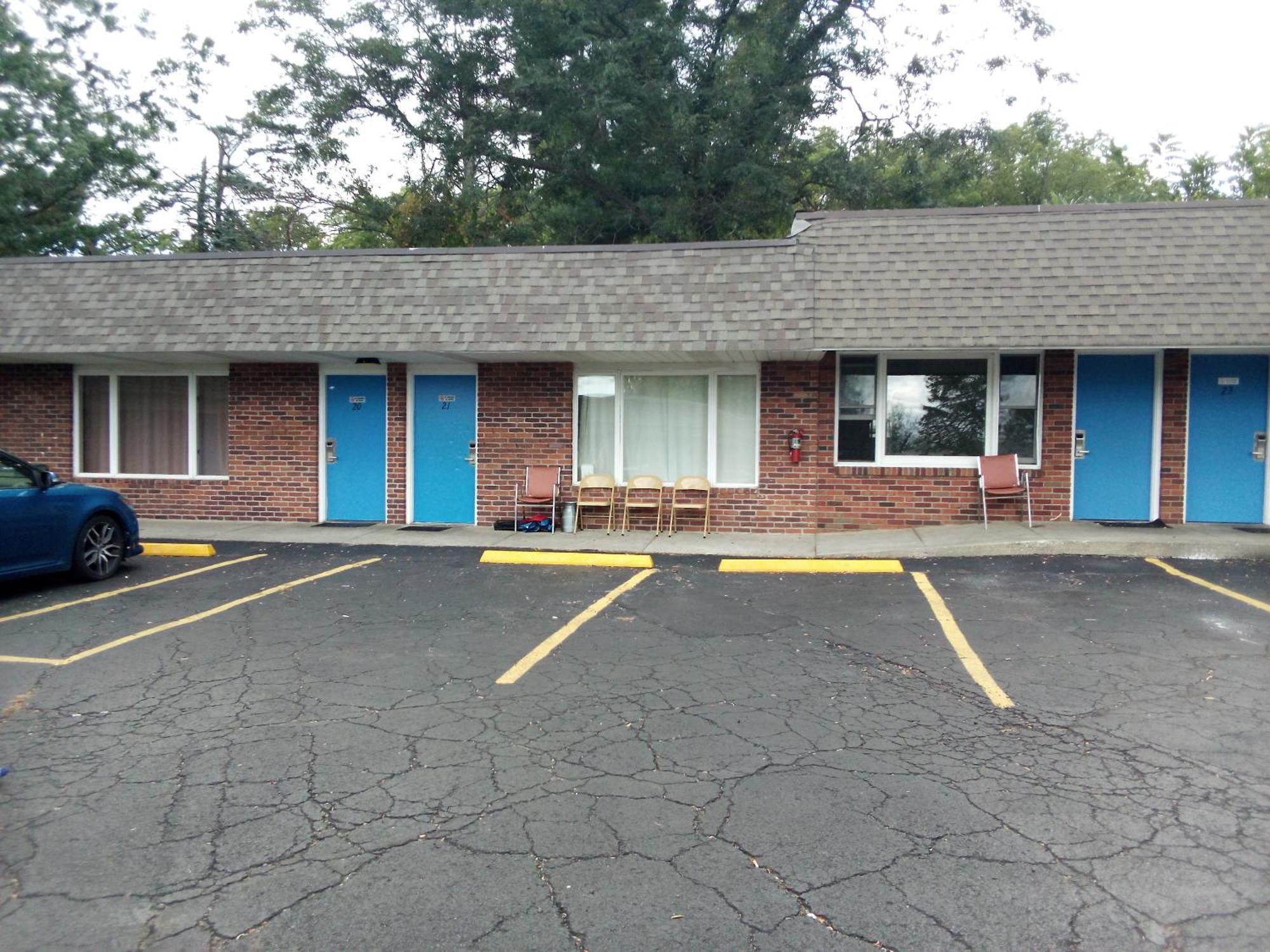 Baw Beese Inn Hillsdale Esterno foto
